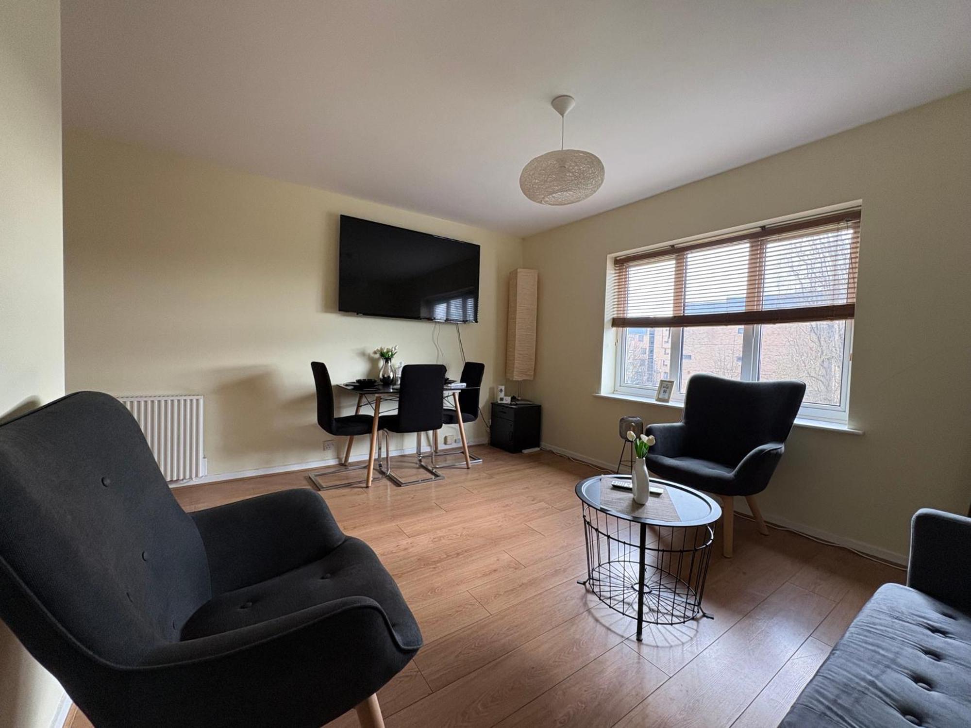 Apartment Misk Homes Uxbridge